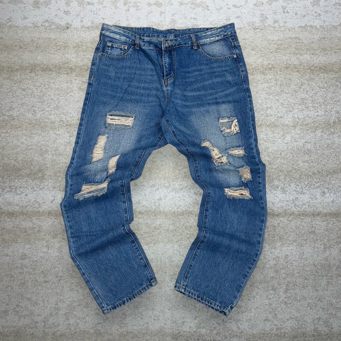Vintage Skater Jeans 40x30 Medium Wash Slim Fit Denim Rap Style Art Y2K