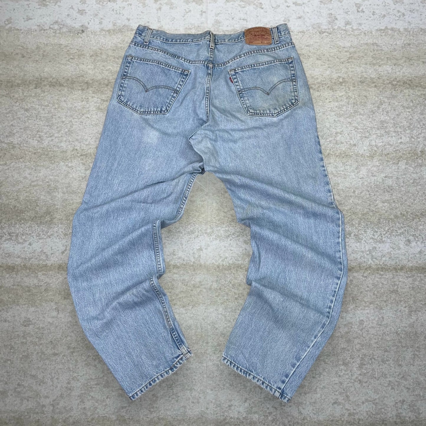 Vintage Levis Jeans 550 40x34 Relaxed Fit Light Wash Denim Paper Tag Red Tab 100% Cotton 90s
